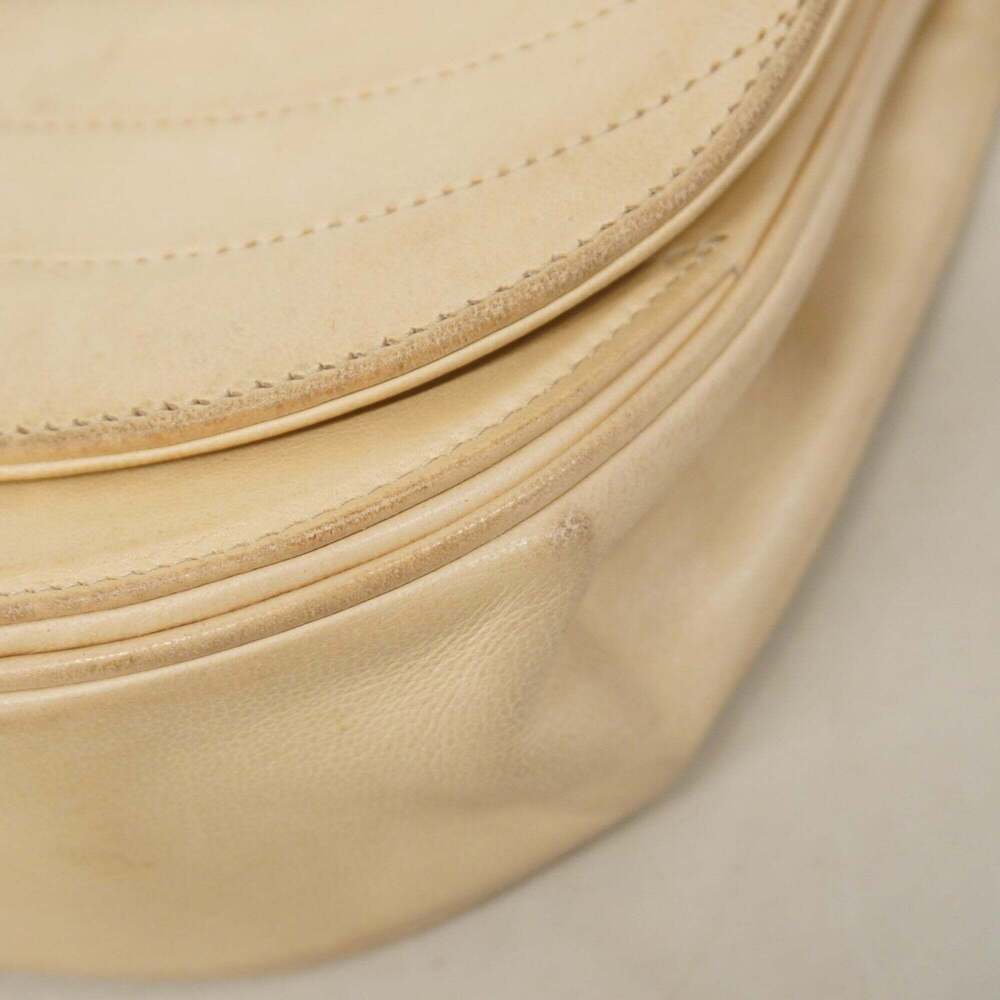 CHANEL Cream Lambskin Leather Shoulder Bag - Picture 7 of 10